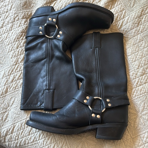 Frye Harness 12R women’s boots - Picture 4 of 13